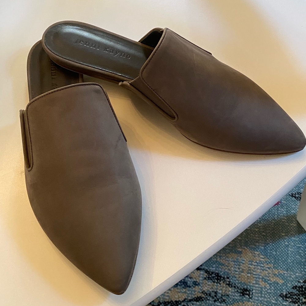 Never been worn green Jenni Kayne Suede Leather Trim Embellishment Mules